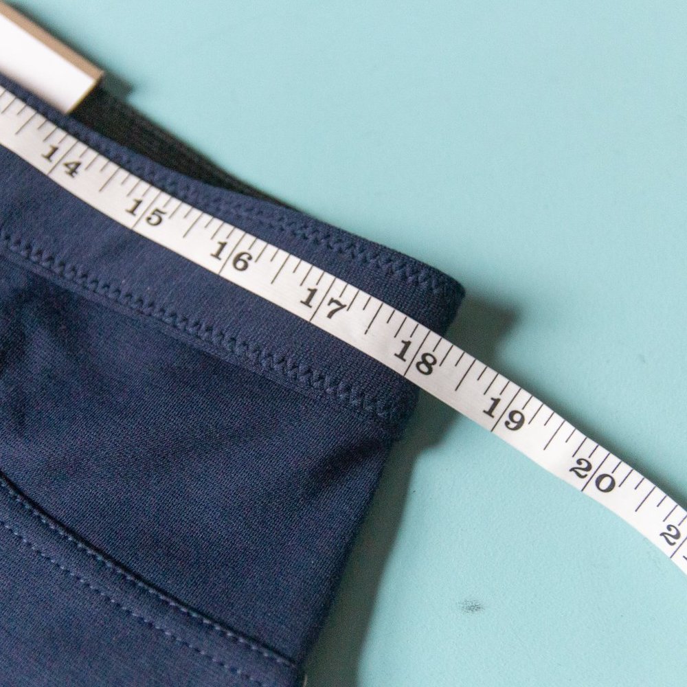 NEW Chico'ss Premiere Faux Pocket Navy Blue Ponte Knit Basic Pant Sz Large Short - Picture 5 of 10
